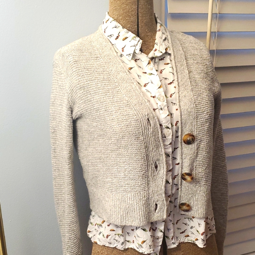 Abercrombie & Fitch Gray Cropped Cardigan Sweater